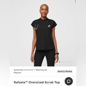 FIGS Rafaela™ Oversized Scrub Top size SMALL